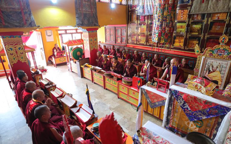 thrangu-tashi-choling-monastery-prayers