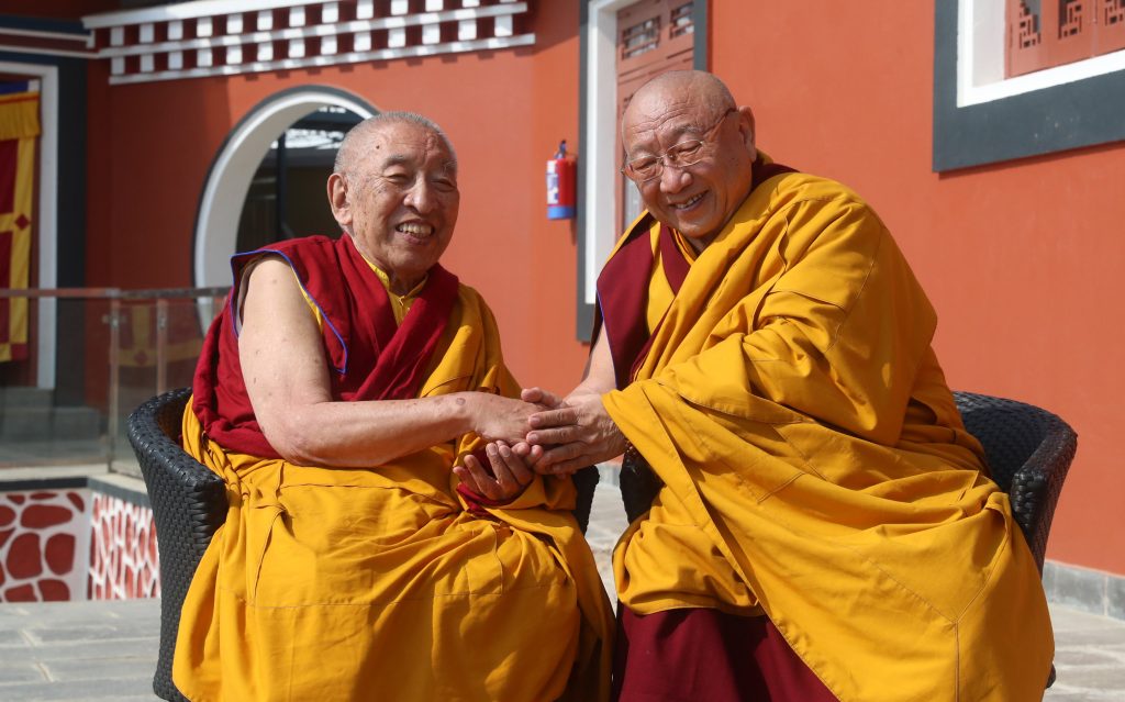 H.E.-Jangtse-Choeje-Kyabje-Gosok-Rinpoche-with-Khenchen-Thrangu-Rinpoche